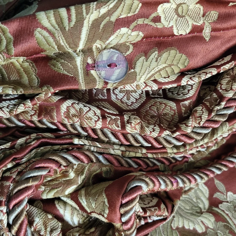 Waterford Linens Copper and Gold King Size Duvet And Shams Set